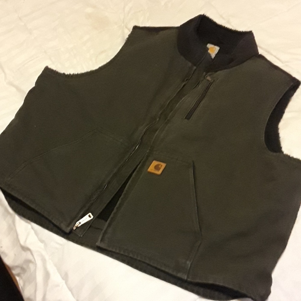 Carhartt mockneck shearling lined canvas vest
